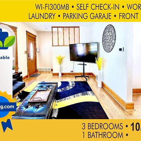 The Amber Retreat - Brooklyn Centre Comfort - Charming Space For Families, Couples & Business Travelers Near Downtown - With 300Mb Wifi, Parking & Self Check-In Cleveland Esterno foto