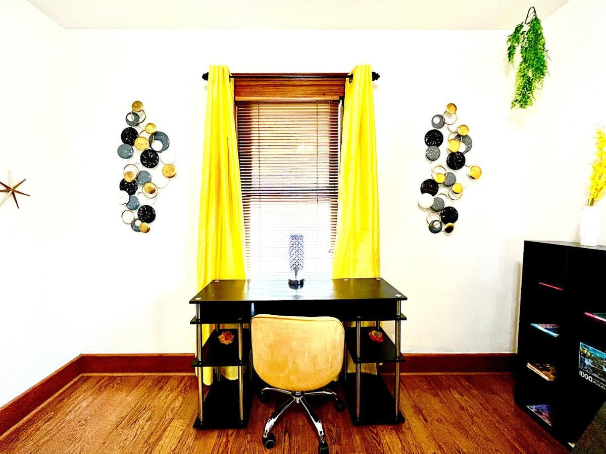 The Amber Retreat - Brooklyn Centre Comfort - Charming Space For Families, Couples & Business Travelers Near Downtown - With 300Mb Wifi, Parking & Self Check-In Cleveland Esterno foto
