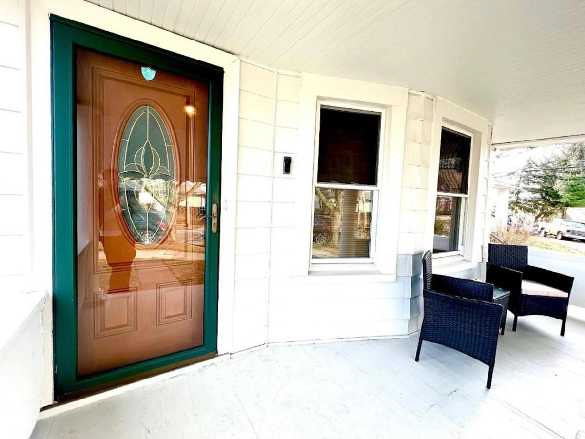 The Amber Retreat - Brooklyn Centre Comfort - Charming Space For Families, Couples & Business Travelers Near Downtown - With 300Mb Wifi, Parking & Self Check-In Cleveland Esterno foto