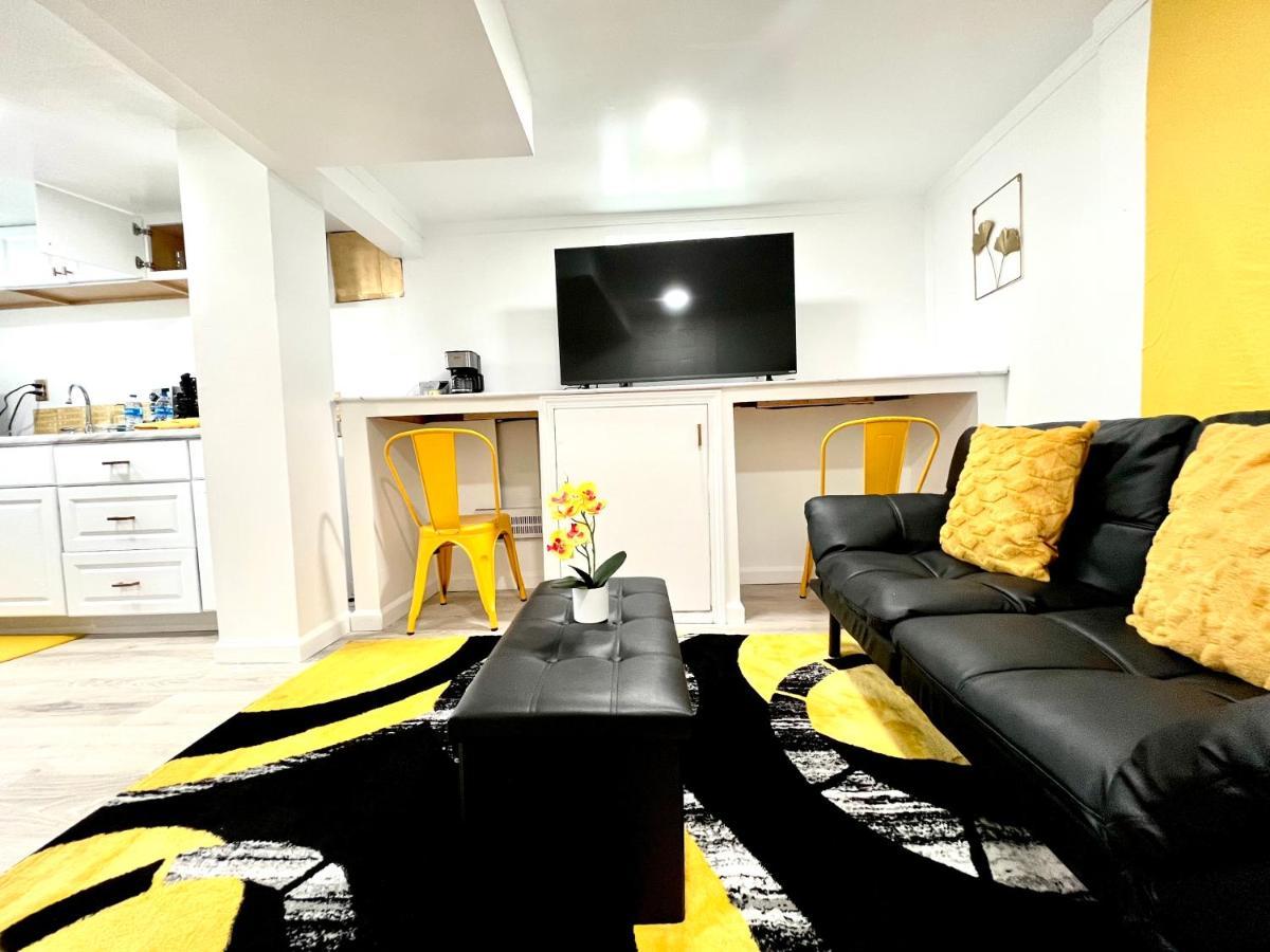 The Amber Retreat - Brooklyn Centre Comfort - Charming Space For Families, Couples & Business Travelers Near Downtown - With 300Mb Wifi, Parking & Self Check-In Cleveland Esterno foto