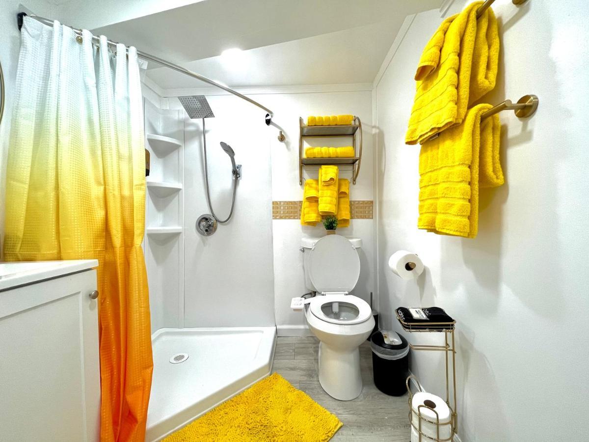 The Amber Retreat - Brooklyn Centre Comfort - Charming Space For Families, Couples & Business Travelers Near Downtown - With 300Mb Wifi, Parking & Self Check-In Cleveland Esterno foto