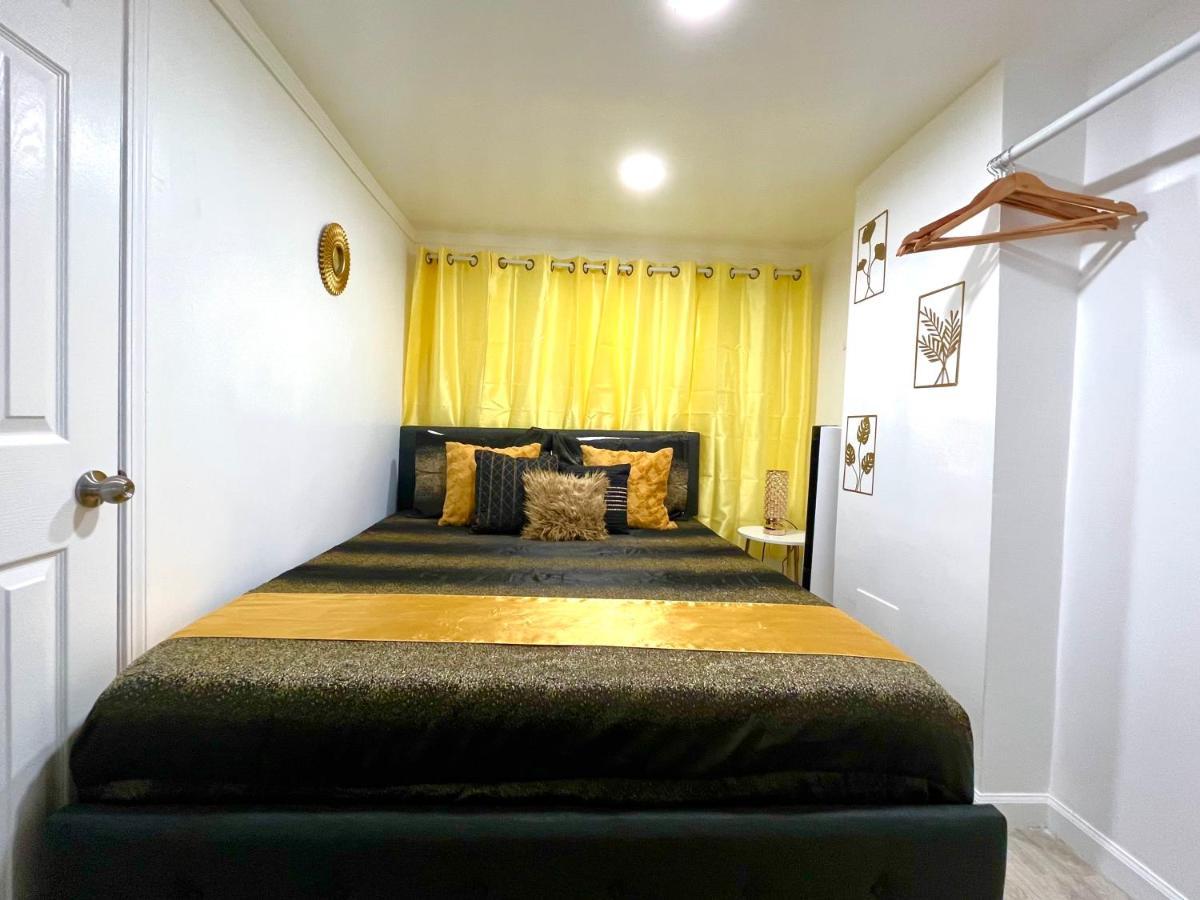 The Amber Retreat - Brooklyn Centre Comfort - Charming Space For Families, Couples & Business Travelers Near Downtown - With 300Mb Wifi, Parking & Self Check-In Cleveland Esterno foto